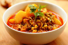 Potato And Sprouted Bean Curry