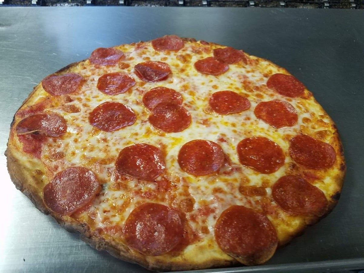 Gluten free pepperoni pizza