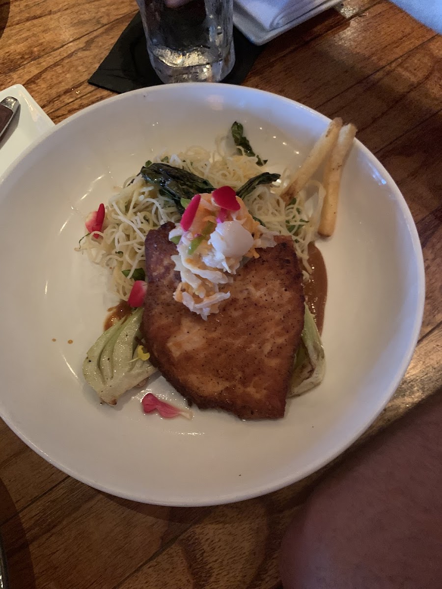 Salmon / Vermicelli Green Papaya Salad / Lychee Nuoc Cham Peanut Sauce / Baby Bok Choy