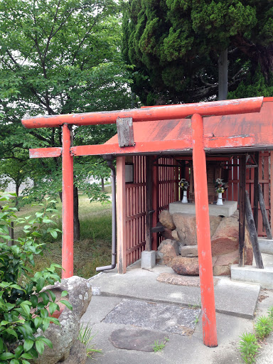 源九郎稲荷神社