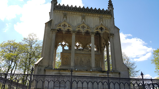 Im Park Wilanow - Das Mausoleu