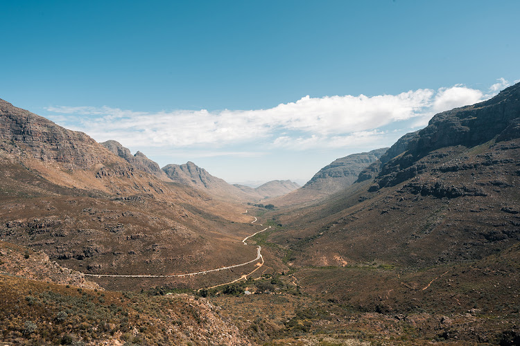 Gravel tracks and great views in the Cederberg.