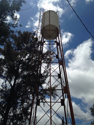 Tanque de Agua Cooperativa Santa Ana Chimaltenango