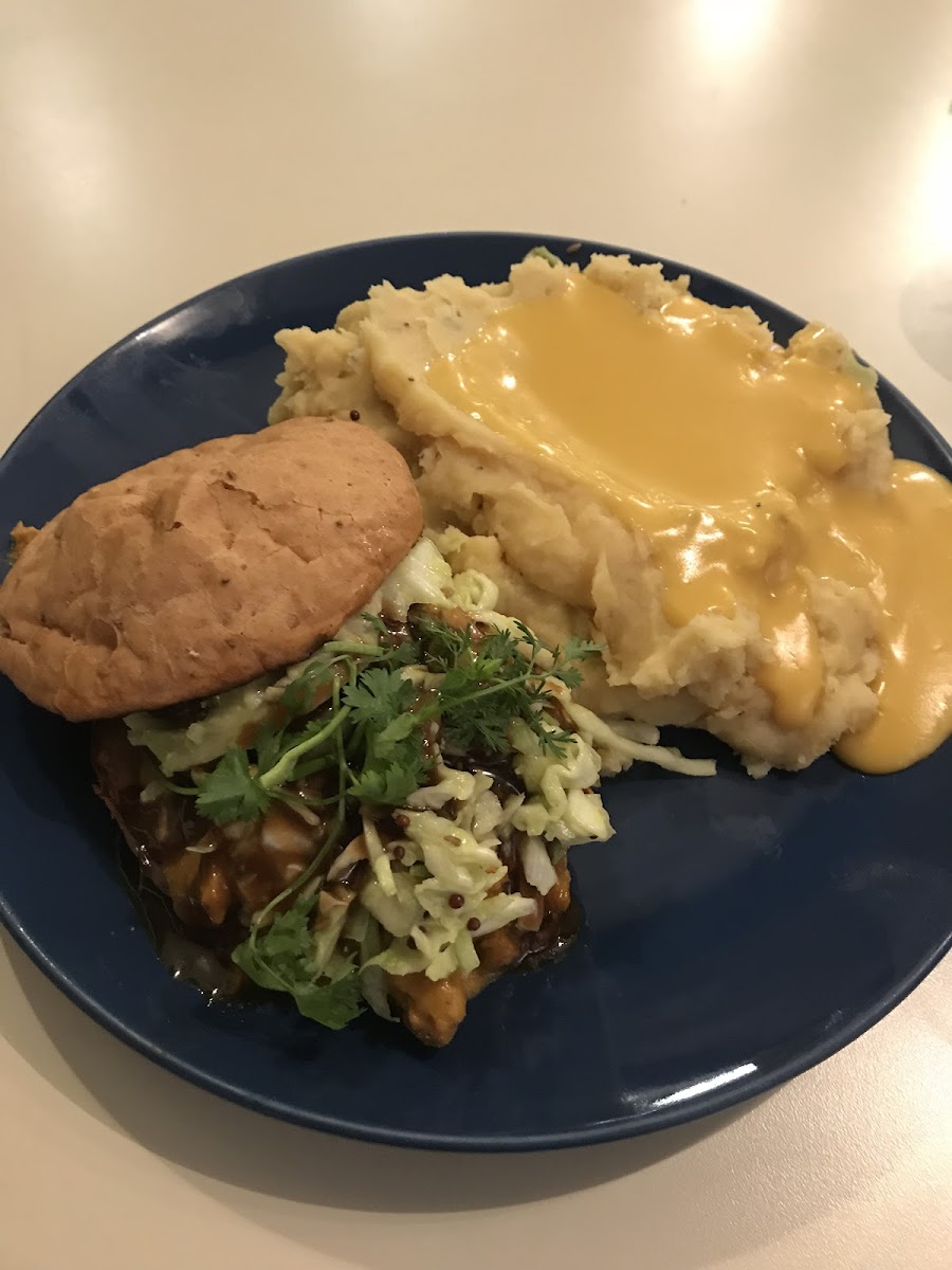 GF butter chick’n soy curl special. Get the cheese sauce on the mashed potatoes because 1. It’s delicious and 2. The gravy has gluten