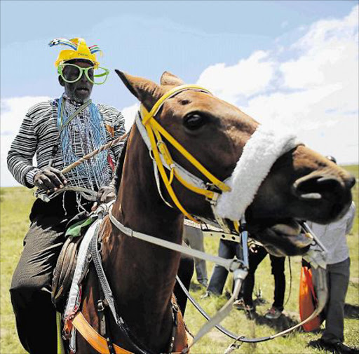 THE second annual Berlin November gets under way in Berlin tomorrow with an entertainment and horse- racing extravaganza expected to enthrall the masses.