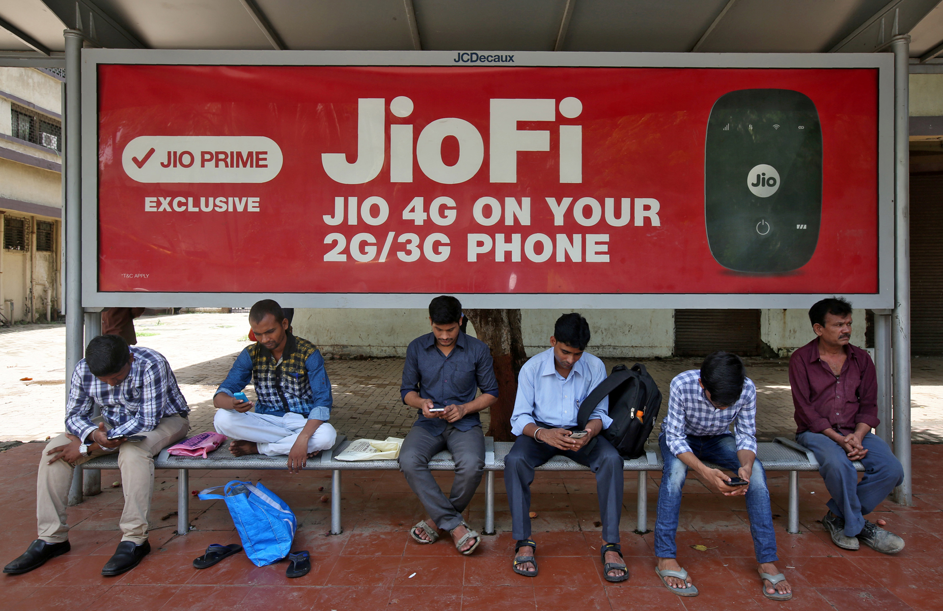 How government decisions are helping Reliance Jio monopolise the telecom sector