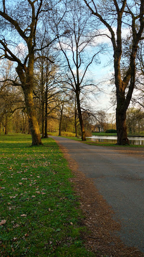 Im Bürgerpark 1
