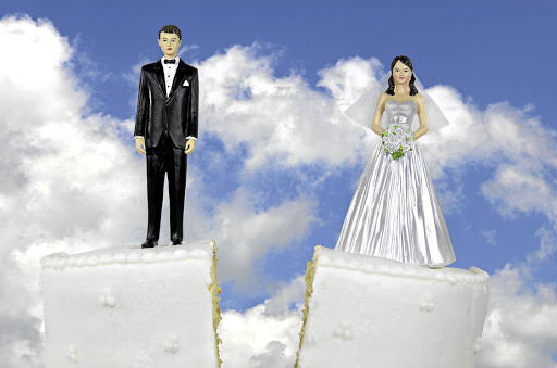 Are happy marriages pie-in-the-sky? A hot-shot couple shows how easy it is for affairs to mess things up.