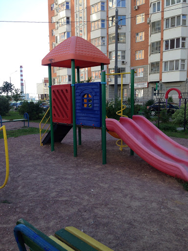 Детская Площадка с Горкой