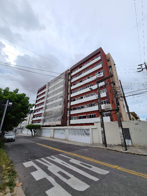 Apartamentos à venda Cidade dos Funcionários