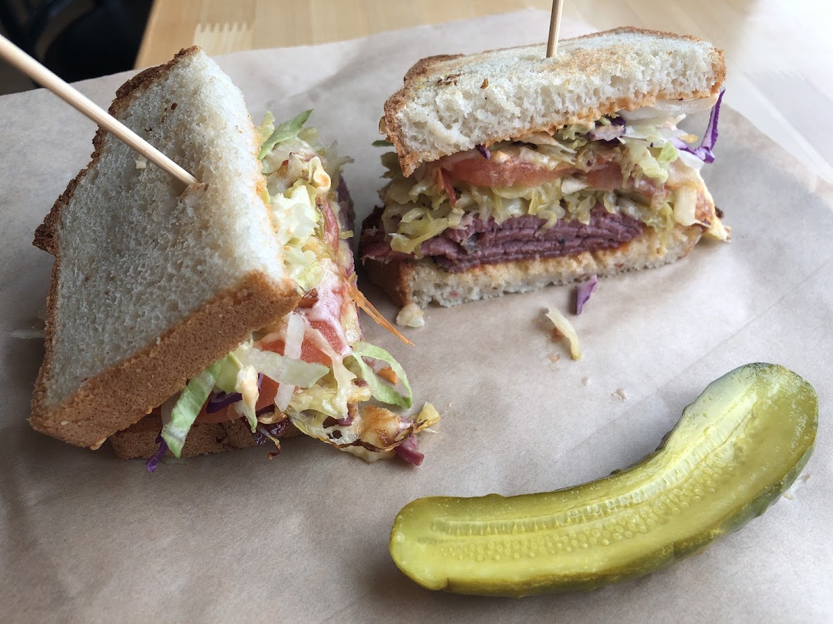 Pastrami hot sandwich on GF bread, regular size