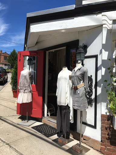 Red Door Boutique 