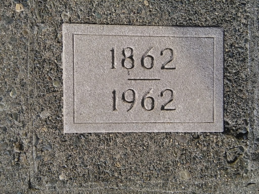 This plaque outside the Pandora Street entrance to Victoria's City Hall was apparently installed to mark the City's centenary, but has no other contextual clues to mark its context.