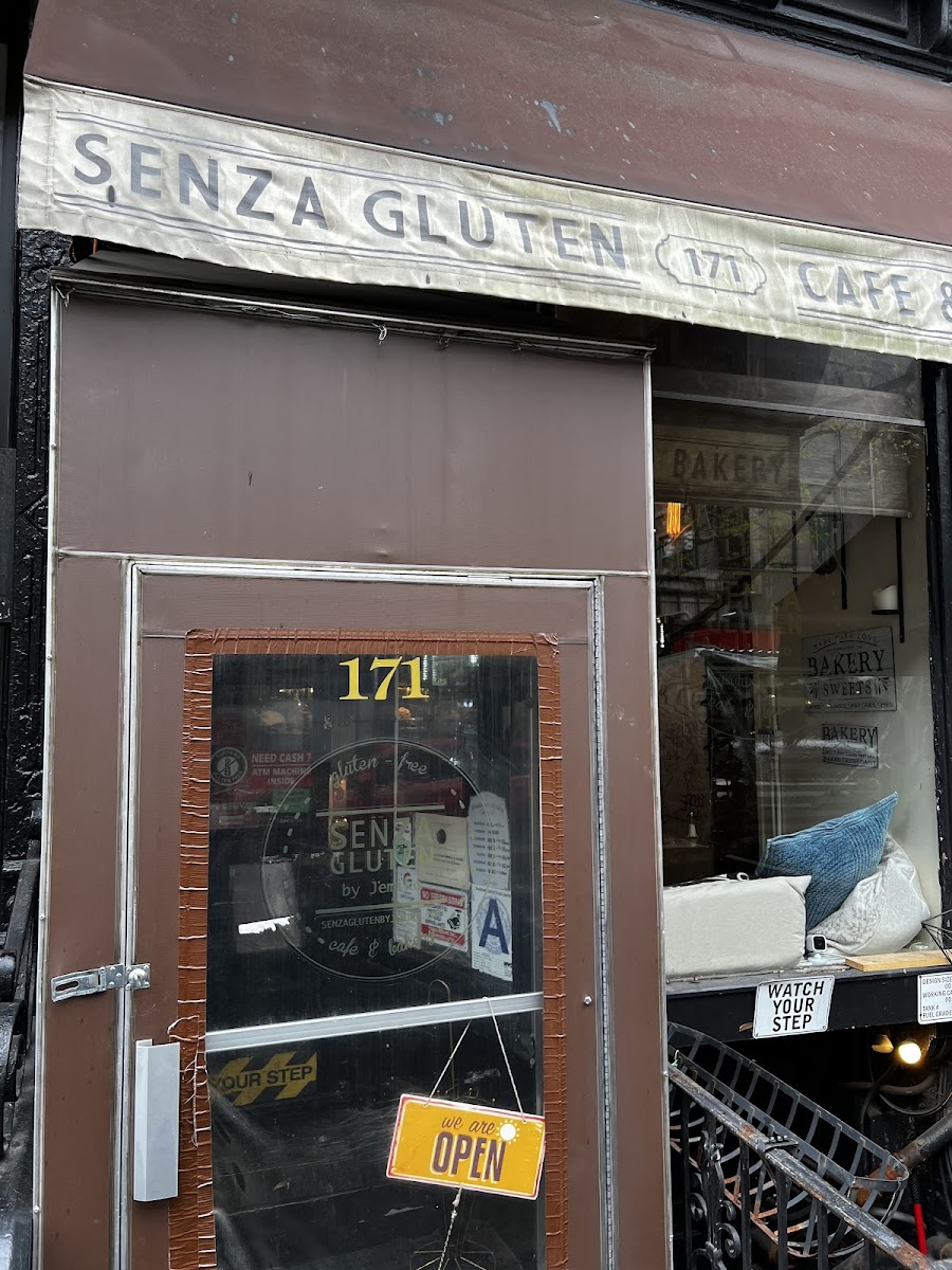 Gluten-Free at Senza Gluten By Jemiko Restaurant