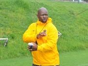 Embattled Kaizer Chiefs head coach Steve Komphela is increasingly sounding like a man who has resigned himself to leaving the Soweto giants at the end of his contract at the end of June 2018. 
