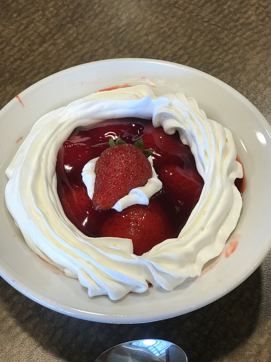 Crustless strawberry pie