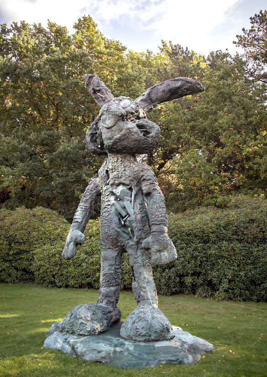 Daniel Arsham, Bronze Eroded Bunny.