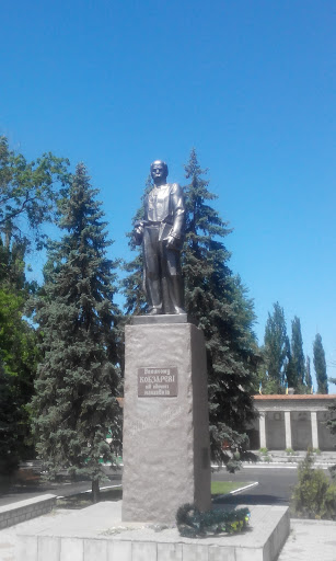 Памятник Тарасу Шевченко в Нов