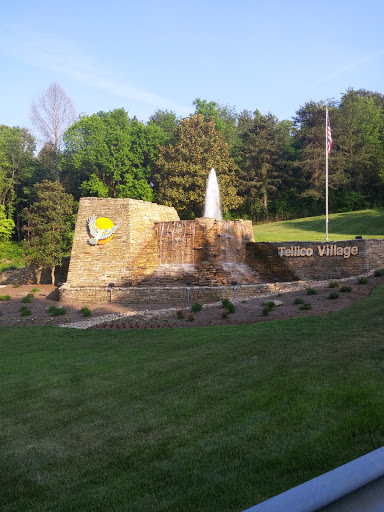 Tellico Village fountain