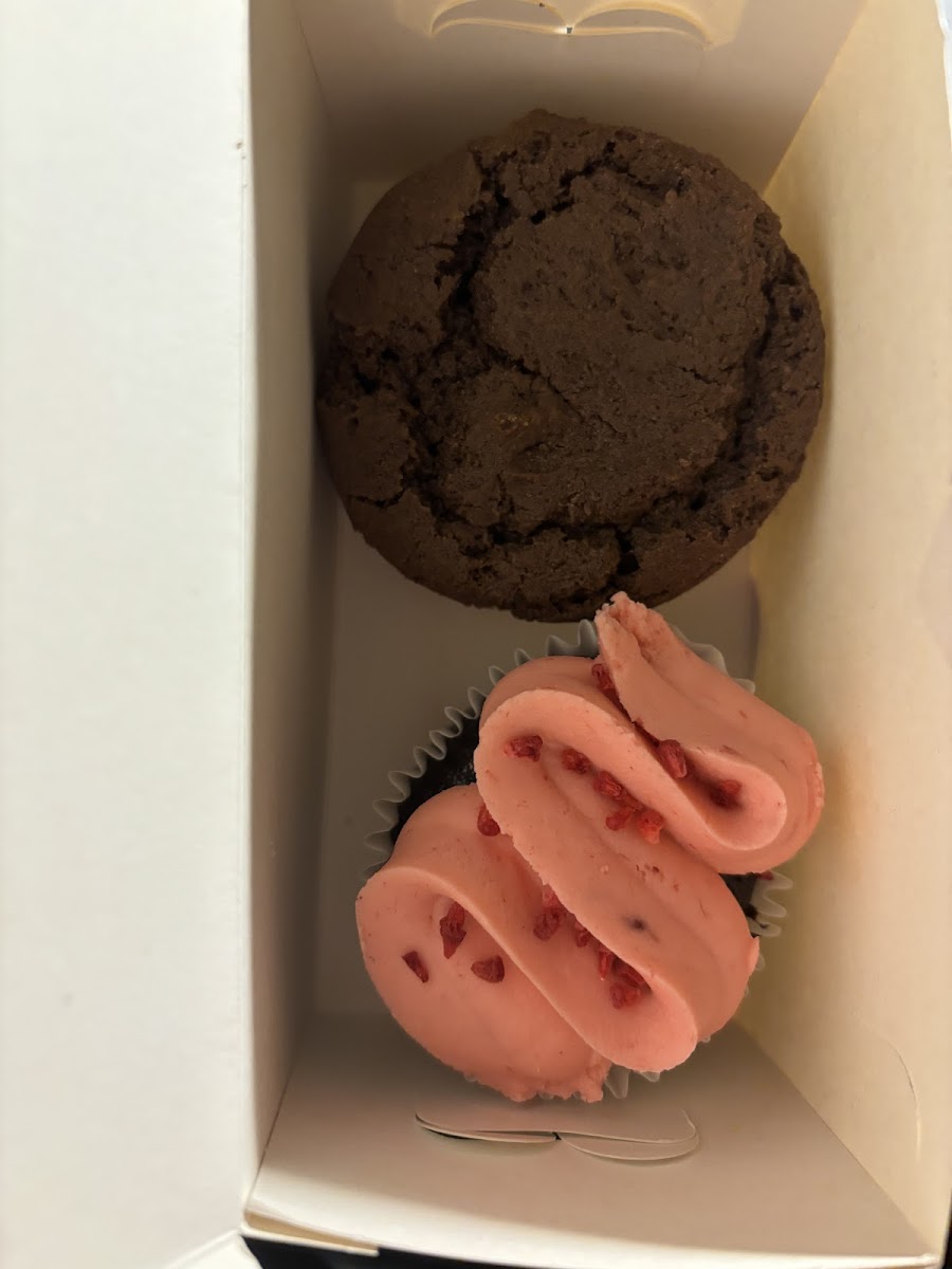 Top: Nutella cookie sammy; bottom: raspberry chocolate cupcake. Offerings vary, this was Fri. 26 Jan 2024