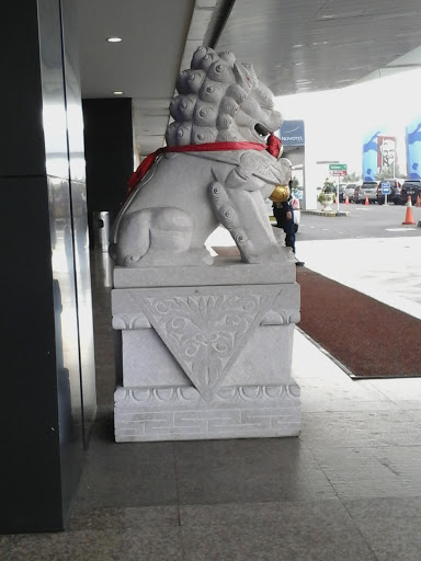 Chinese Lion Statue Maspion Plaza