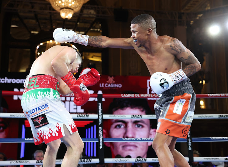 Sivenathi Nontshinga will fight Adrian Curiel in Mexico to reclaim his world title.