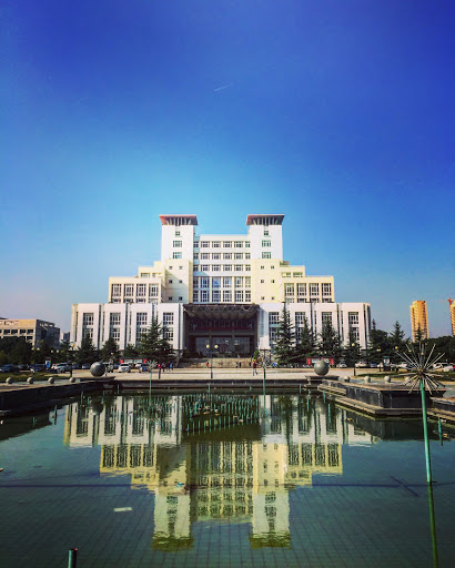 江汉大学图书馆