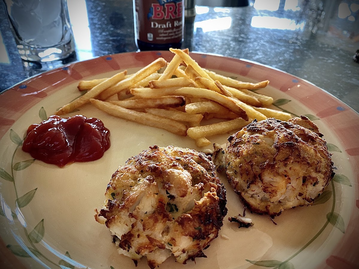 Gluten-Free Crab Cakes at Capt'n Chucky's Crab Cake Co
