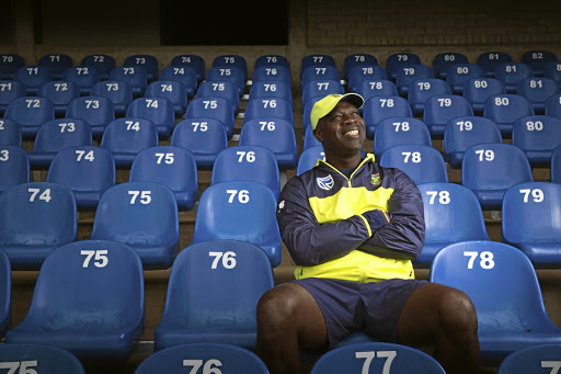 A hot seat in the front row is just one part of Ottis Gibson's new job as South Africa's cricket coach. The Barbadian must balance selections with transformation and a burning national desire for 2019 World Cup glory in two years' time.