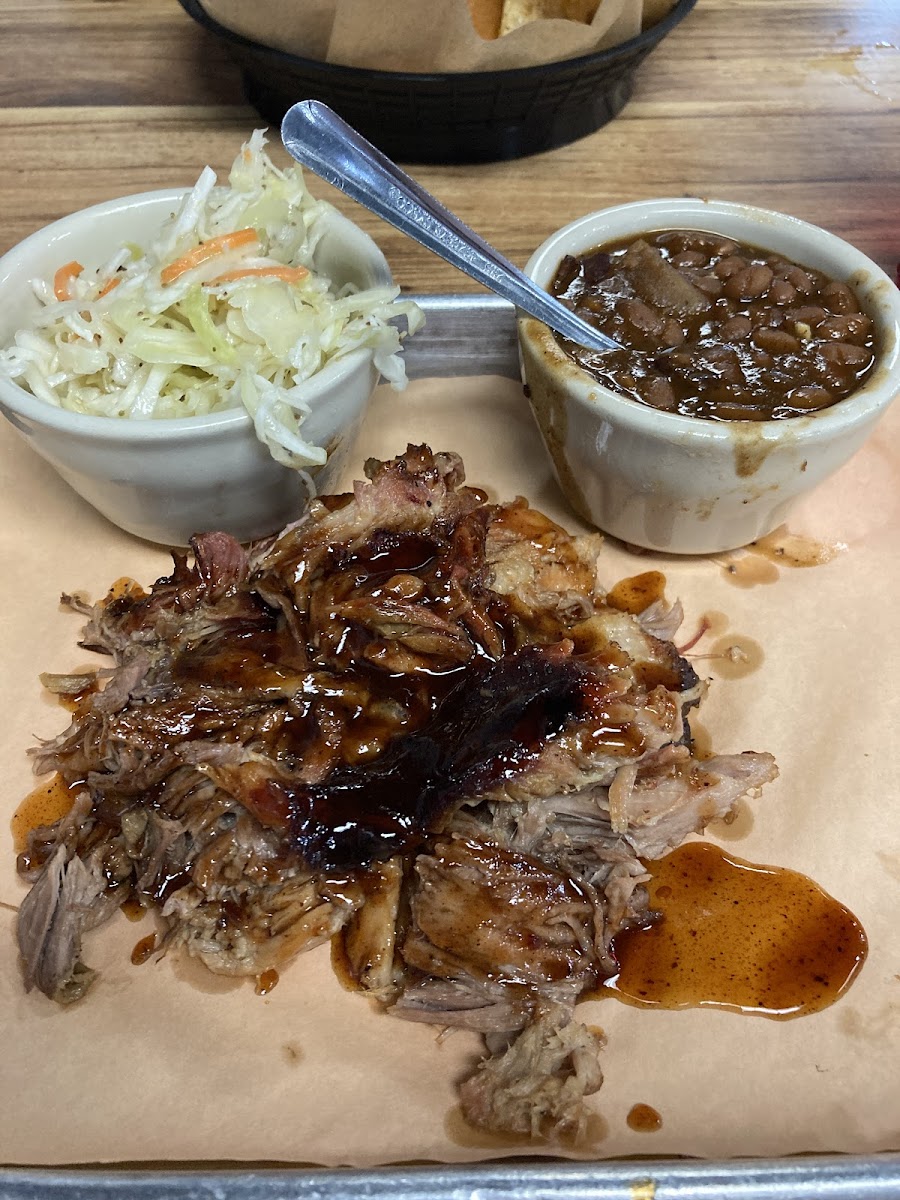 Pulled pork, beans, colwslaw