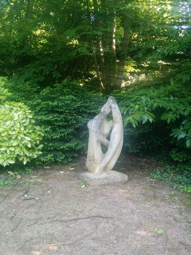 Sculpture De La Source Du Loiret