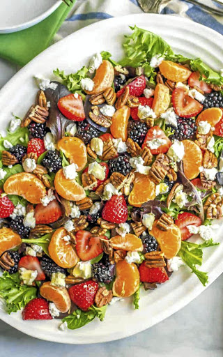 Mixed green salad with fruit