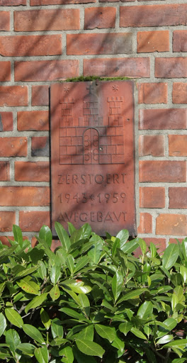 Aufgebaut 1959 - Wiederaufbau Gedenkstein