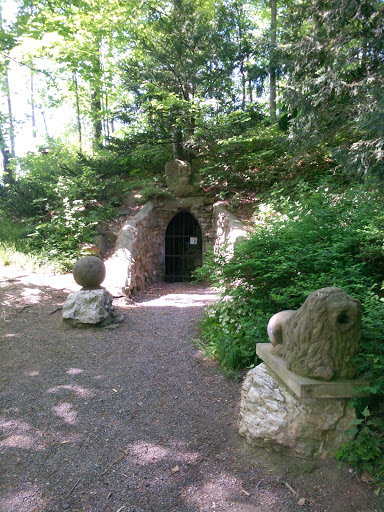 Grotta V Parku