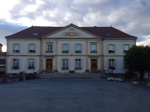 Mairie De La Chapelle