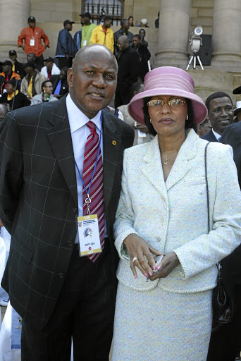 Soccer boss Kaizer Motaung and wife Julegka Motaung. /Thembinkosi Dwayisa