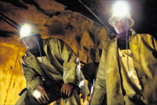 RICH PICKINGS: Shanduka is expanding its interests to the platinum sector. Pic. Marianne Pretorius. 24/06/2006. © The Times. Mine workers busy with the construction of the Everest Platinum mine, Mpumalanga. pic MARIANNE PRETORIUS. 24.06.06