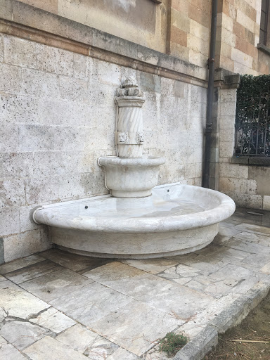Fontana Della Normale