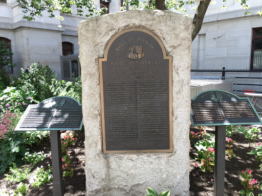 ROLL OF HONOR POLICE DEPARTMENT CITY OF PHILADELPHIA IN GRATEFUL MEMORY OF THOSE WHO GAVE THEIR LIVES IN PERFORMANCE OF THEIR DUTY   99 names listed, dated Feb 1941-Nov 2001. Located in the SE...