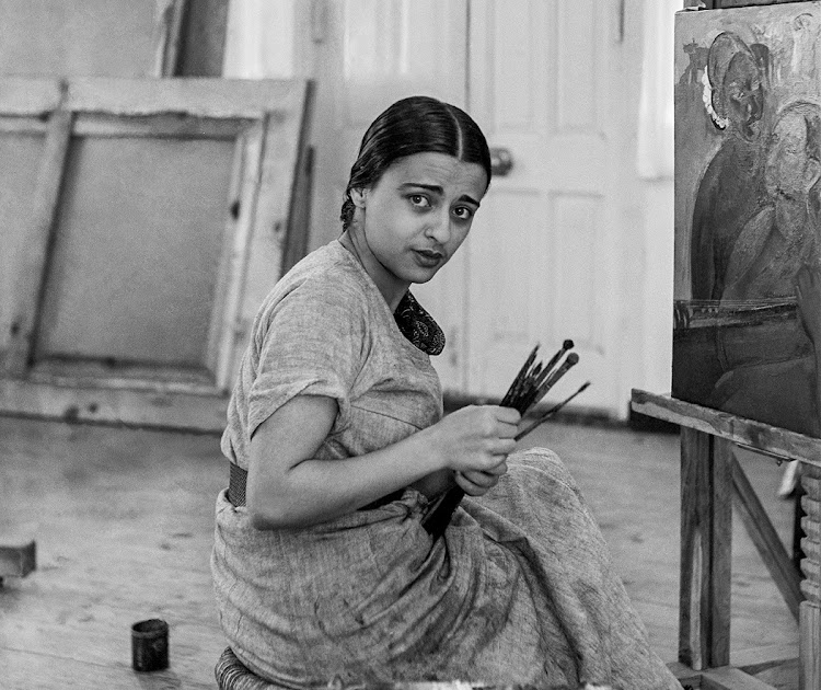 Umrao Singh Sher-Gil, Amrita at her easel Simla, India (1937). Silver gelatin print with selenium toning.