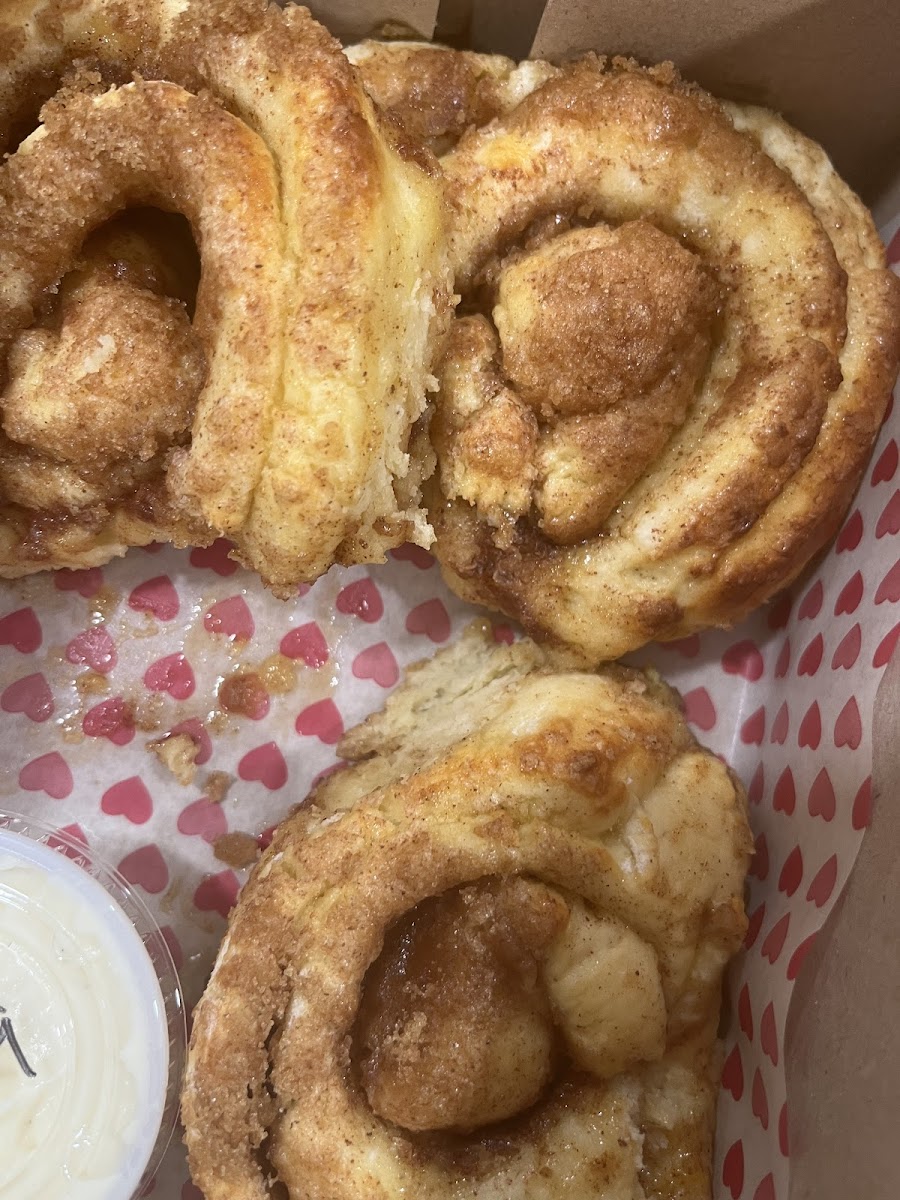 Gluten-Free Cinnamon Rolls at The Sweet Deal