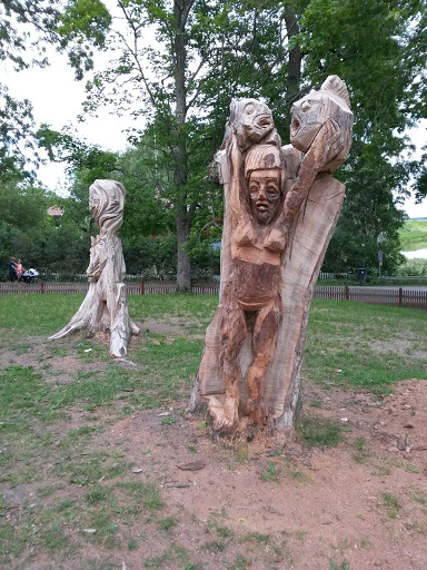 Träskulpturer