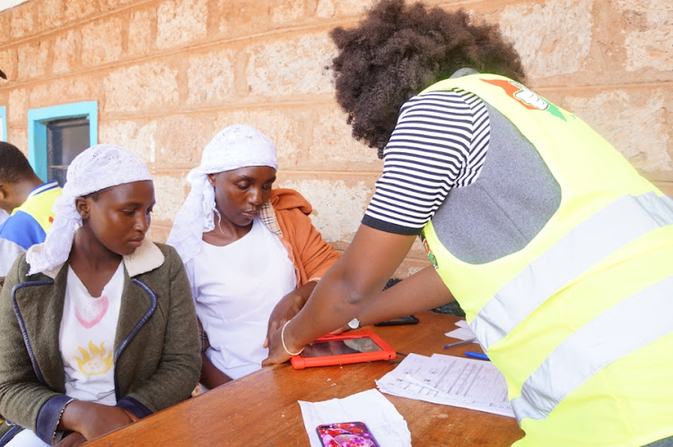 Members of the Shona community get registered with Huduma Namba at Kinoo chief's offices in Kikuyu constituency on April 22