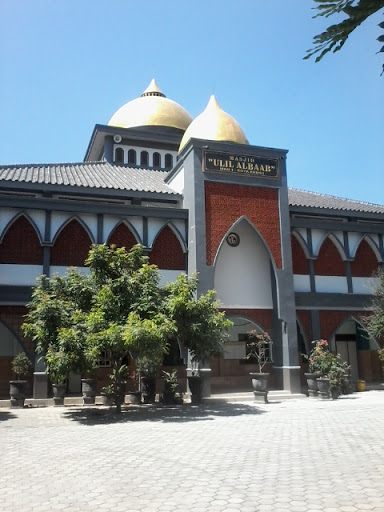 Masjid Ulil Albaab MAN 1 Kota Kediri