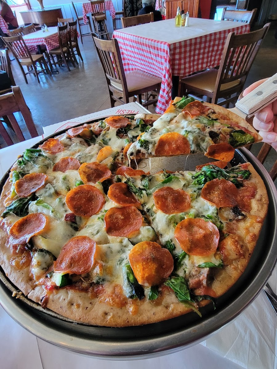 Veggie pizza plus pepperoni