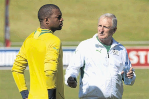 MAN TO MAN: Bafana Bafana coach Gordon Igesund with skipper Itumeleng Khune during a training session at Germiston Stadium recently Photo: Gallo Images