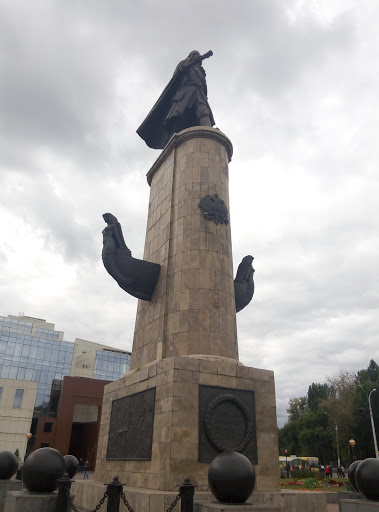Памятник Петру Первому (Петров