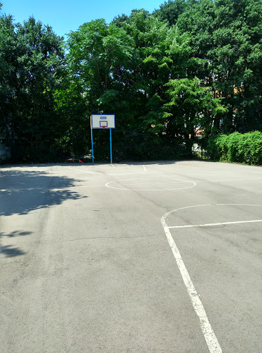 Баскетболно Игрище