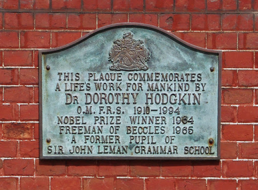 Dr Dorothy Hodgkin was a pioneer in the use of X-ray crystallography to reveal the structure of complex organic molecules. This memorial to her is on the south wall of Beccles Town Hall. ©...