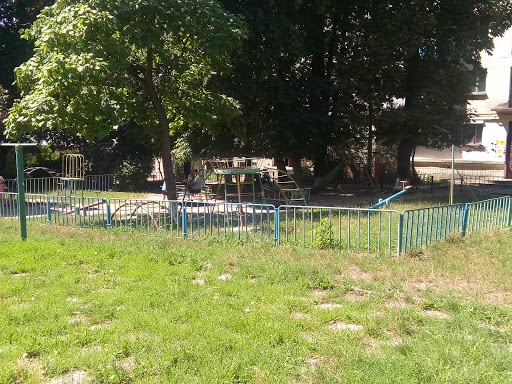 Детская площадка на Сломчинского